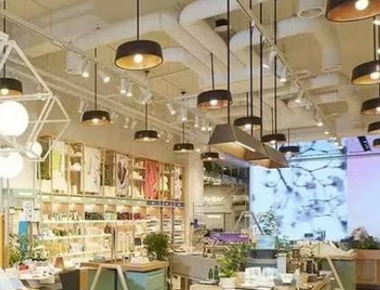 化妆品洋气的店名 寓意好大气美妆店名字